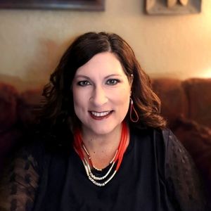 Meet your Posher, Angie